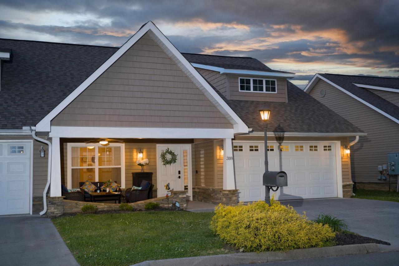 Luxe Quiet Townhouse W/Parking/Pool/By Dollywood Villa Pigeon Forge Exterior photo
