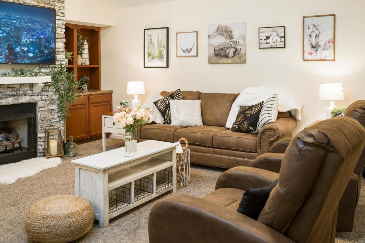 Luxe Quiet Townhouse W/Parking/Pool/By Dollywood Villa Pigeon Forge Exterior photo